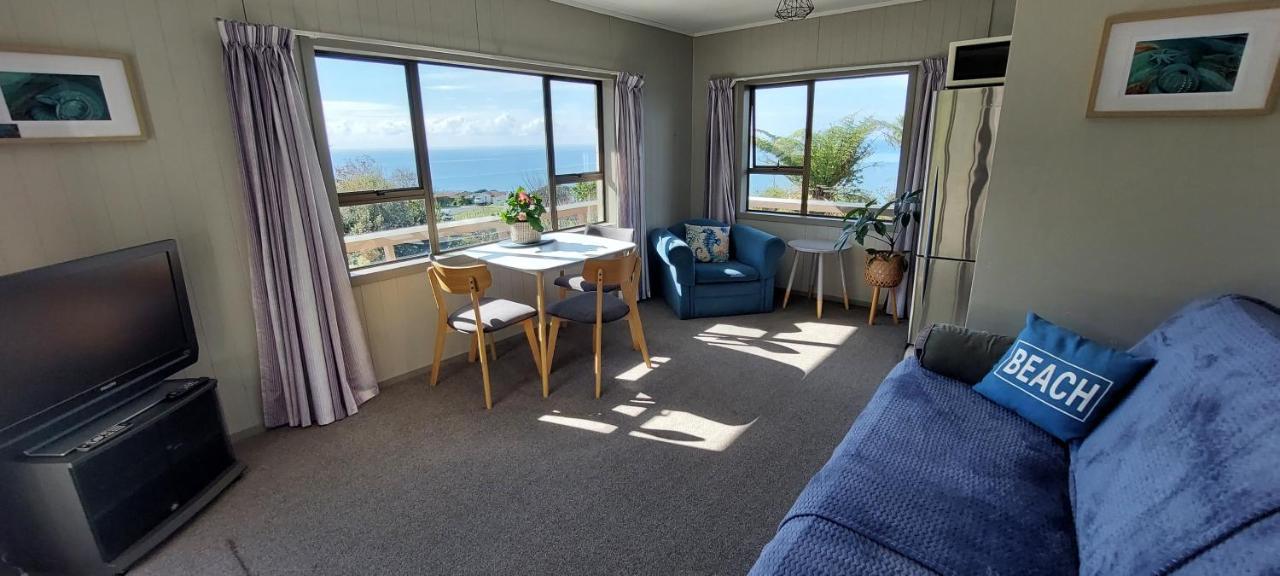 טאירואה Paku Peak Ocean View Apartment מראה חיצוני תמונה