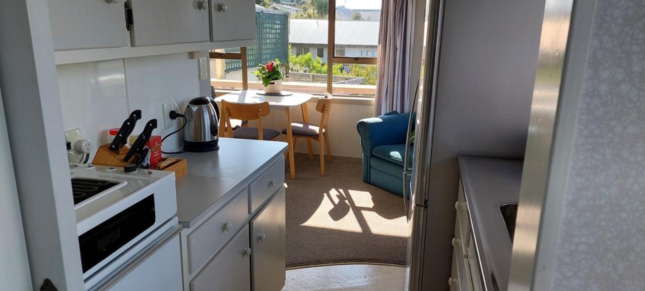 טאירואה Paku Peak Ocean View Apartment מראה חיצוני תמונה